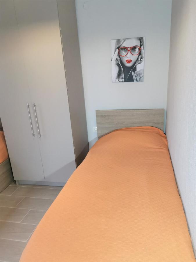 Nikiti Modern Villa Esterno foto