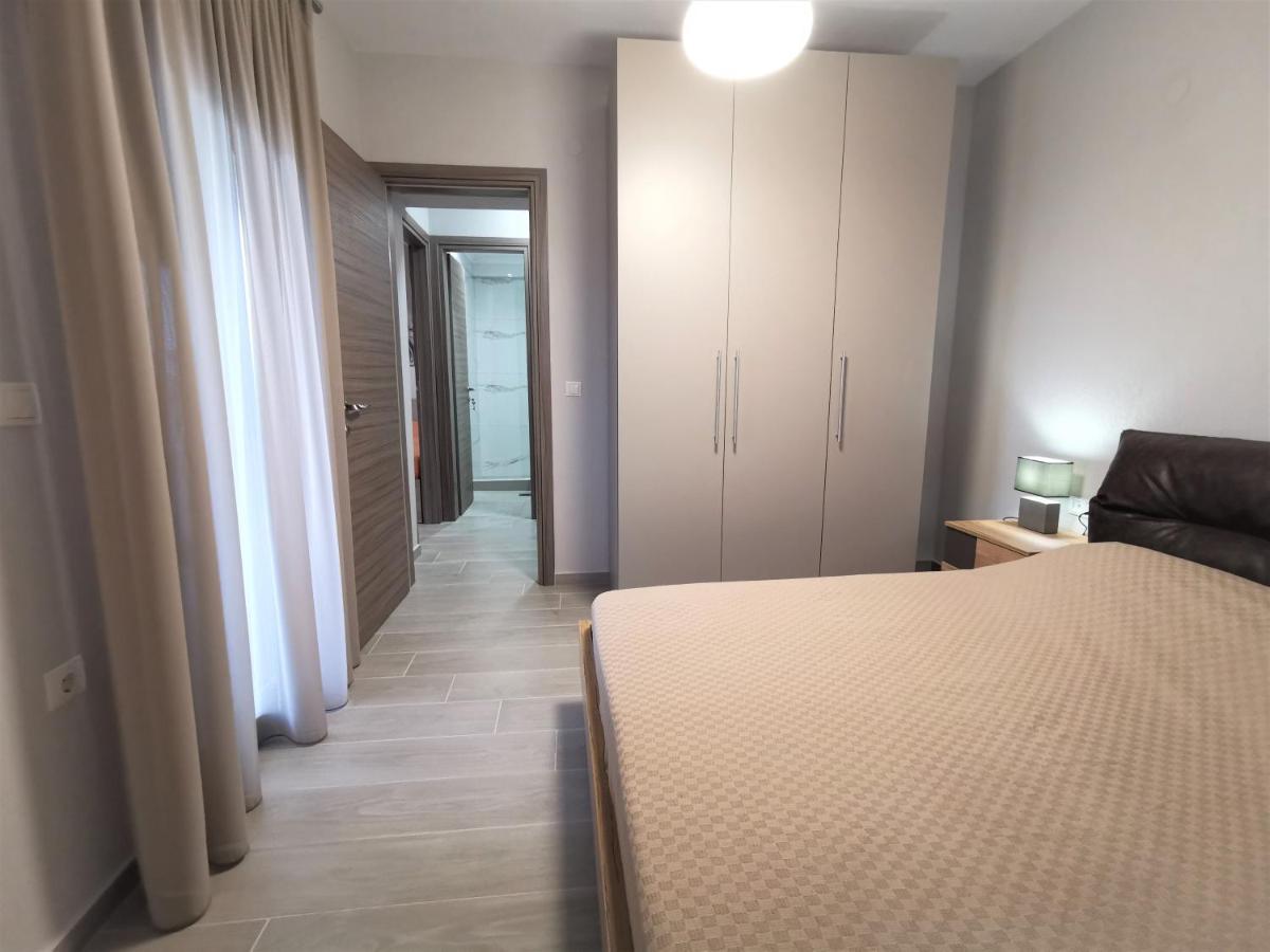 Nikiti Modern Villa Esterno foto